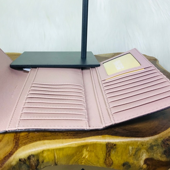 Michael Kors Jet Set Large Trifold Wallet - Picture 6 of 8